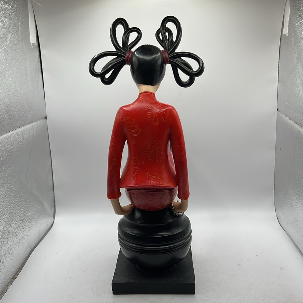 Vintage Japanese Yoga Soccer Woman Red Black Decor Figurine Statue - Picture 4 of 16